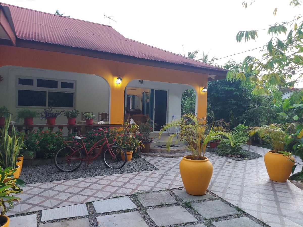 Chez Mera Self Catering La Digue Exterior photo